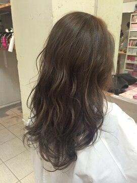 ペネロープ(Penelope) ハイライトグレージュ