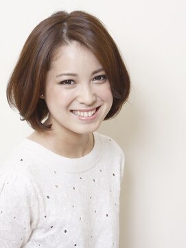 アンダートゥリー(_TREE) 「ミニマル×エアリー」ツヤボブ