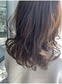 王道のグレージュもナチュラルで品の良い仕上がりに*
