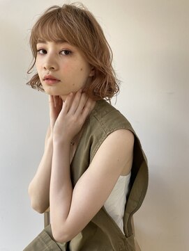 ルーイ(LOUIE) ふわふわウェーブの愛されボブ/ハイライトベージュ