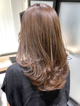 アイティーバイアルバム 下北沢店(IT by ALBUM) レイヤーカット_グレージュカラーボブウルフ_ba402991