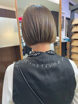 ムーブ(Moob)&nbsp;ぱつっとラインのストレートボブ☆【別府】
