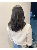 動きのあるレイヤーヘアand透明感イルミナカラー