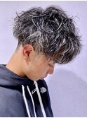 メンズツイストスパイラルパーマ金メッシュハイライト