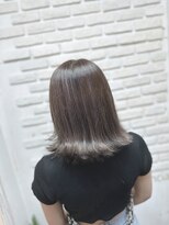 ビランチェ 池袋(bilancia)&nbsp;コントラストハイライトグレージュシルバー白髪ぼかしハイライト