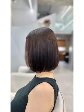 シャウルデッサントウキョウ 表参道(CHARLES DESSIN Tokyo) ツヤ髪スタイル/ニュアンスカラー/センターパート