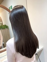 アマニ ヘアー ホスピタル(AMANI. HAIR HOSPITAL) AMANI 光沢が心地よいストレートヘア