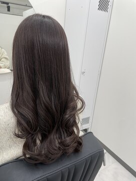 シア(XIA) 透明感抜群グレージュカラー