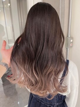 トゥーレ(Tule) 透明感グラデーションカラー × ゆるふわウェーブ