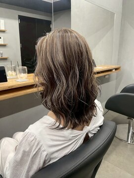 エヌ(N) ミディアム　ハイライトカラー