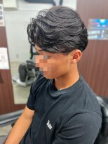 マーズ(MARS)&nbsp;フェザーパーマ/刈り上げセンターパート/ブルーブラック