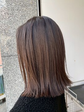 DAMANI 表参道 髪質改善/ヘッドスパ/ハイライト/白髪染め/白髪ぼかし/縮毛矯正 似合わせカット/ミディアムレイヤーカット[表参道駅]