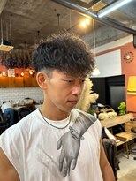 エディ(Edy)&nbsp;ツイストスパイラルパーマツイスパマッシュ刈り上げ眉毛カット