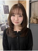 大分ハッシュカット胸上鎖骨下ミディアムレイヤースタイルかるめ