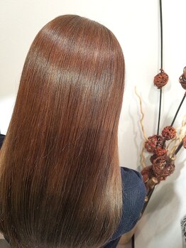 ダメージレスなサラ艶ヘアを叶える≪輝髪ストレート≫で“天使の輪”が手に入るかも…♪