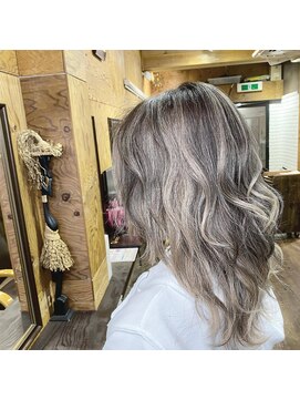 ユートピア(U topia) バレイヤージュ