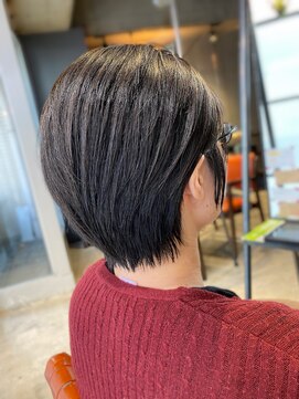 エミュー(emue) 20代30代40代★大人かわいい丸み耳かけショート×髪質改善○中島