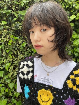 ノラ シブヤ(NORA) ウルフカット　ウルフボブ　ワイドバング　くびれミディ