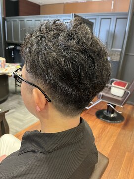 トイロ(toiro) メンズパーマ