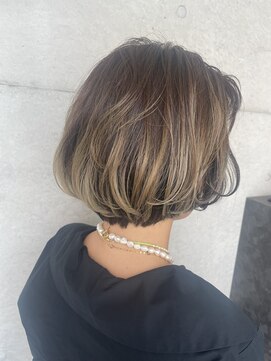 サロンドベリタ(salon de VERITA) マッシュショートボブ