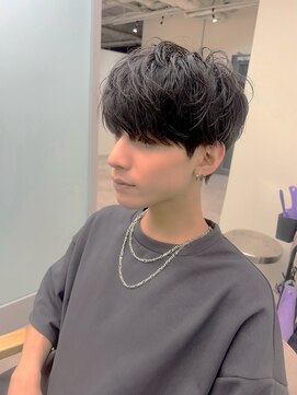 ユニ 江坂(Uni.) ショートマッシュ　カルマパーマ　ツイストスパイラルパーマ