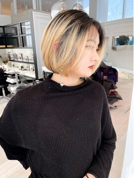 アルティファータ(artifata) ハイトーンショートボブ バレイヤージュ ケアブリーチ 髪質改善