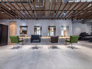 ルミ ツー 横浜駅店(Lumi 2)の写真/【NEWOPEN】横浜駅徒歩4分*経験豊富なスタイリスト多数在籍☆最適なご提案で髪のお悩みを解決へと導きます