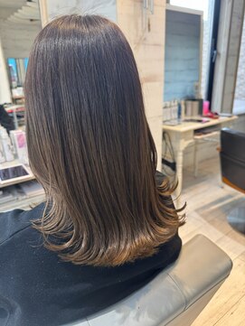 ブラウンベージュ