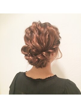 シエル(hair terrace Ciel) ゆるねじアップ♪