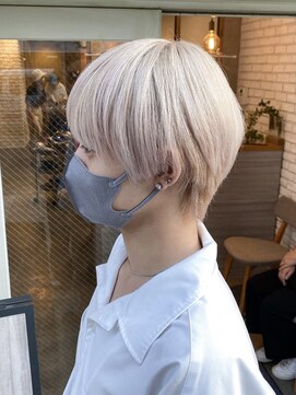 レミー(Remii) ホワイトブロンド×中性マッシュ【Remii大通】