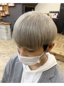 アルファ アルファ(ALPHA ALPHA) ホワイトシルバー