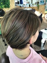 アロハ ヘアデザイナーズ(Aloha HAIRDESIGNERS) ハイライトスタイル