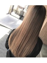 キキ(kiki)&nbsp;ハイライトレイヤーカット_グレージュカラーボブウルフ_kiki0041