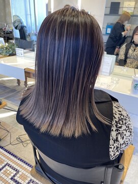 シキ(Ciqi) 【白髪ぼかし】バレイヤージュ