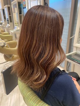 ビス ヘア アンド ビューティー 西新井店(Vis Hair&Beauty) 大人かわいいハイライト×コテ巻き仕上げ