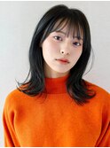 外ハネくびれミディ × シースルーバング/万能暗髪スタイル