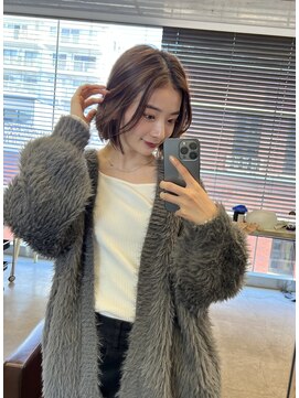 イル 天神西通り店(ill) 20代30代ボブ/ミディアムレイヤー／グレージュ/透明感/天神/大名