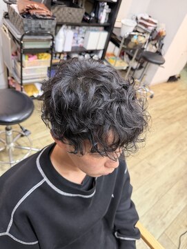 ディレクション(Direction) メンズ海外ヘア×スペインカール