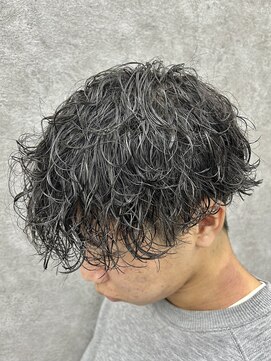 グロップ 町田(GLOP) 動きが出るメンズ波巻きパーマ