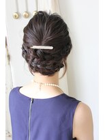 ホワイトルーム(White Room)&nbsp;ダッチブレイドのお呼ばれアップスタイル♪