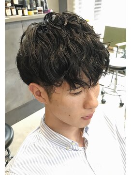 ヘアアイラッシュ リベット(hair eyelash RIVET) くせ毛風パーマ×2ブロック
