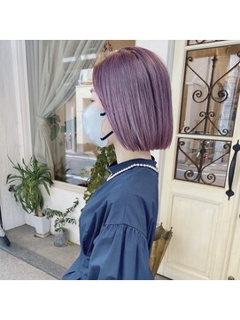 マウロア(MAULOA) "ぱつんとボブ×ラベンダーピンク" ayumi
