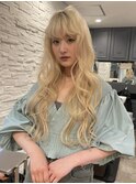 抜きっぱなしブロンドヘア