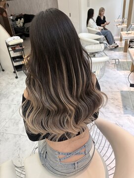 ロンドルピナス 小倉(Lond Lupinus) ブルーブラック/ワイドバング/美髪のススメ/外ハネボブ/北九州