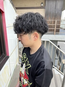 アイズ 海老名(AIZU) 波巻きパーマ×刈り上げマッシュ メンズパーマ メンズヘア