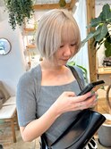 初夏のホワイトベージュ