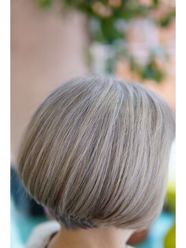 ネス(NESS) 【脱白髪染】グレイヘア(白髪)のファッションカラー1