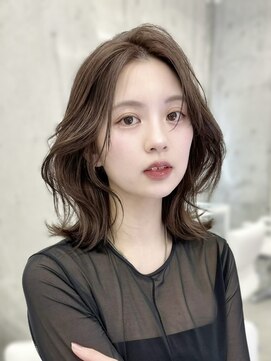 アイヴィ 表参道(IVY) レイヤーカット　くびれ巻き　くびれヘア　髪質改善　縮毛矯正