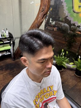 ヘア リーフ(Hair Leaf) ミドルフェード