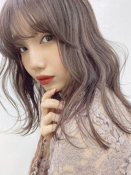 ムード(mood) シルバーベージュ/グレージュ/ダブルカラー/ブリーチ/ボブ